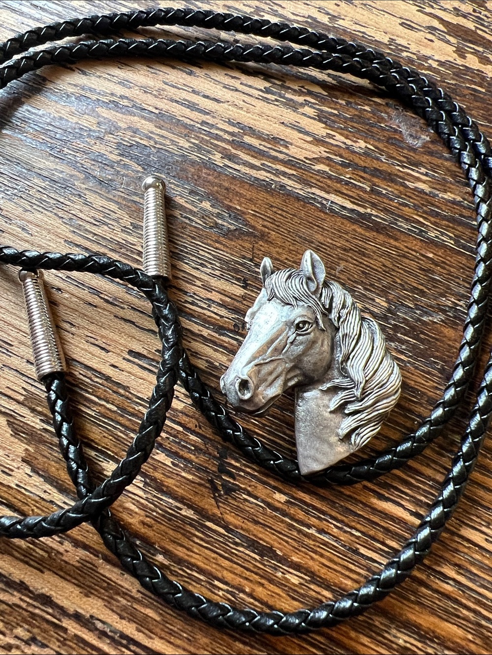 Pewter Siskiyou buckle co horse bolo tie